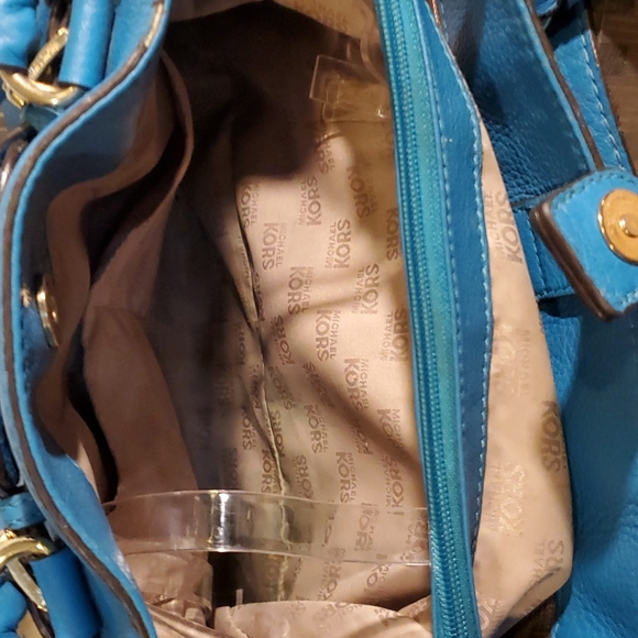 Michael Kors Hamilton Turquoise Blue Leather Bag with Chains. Perfect for season - Picture 3 of 16